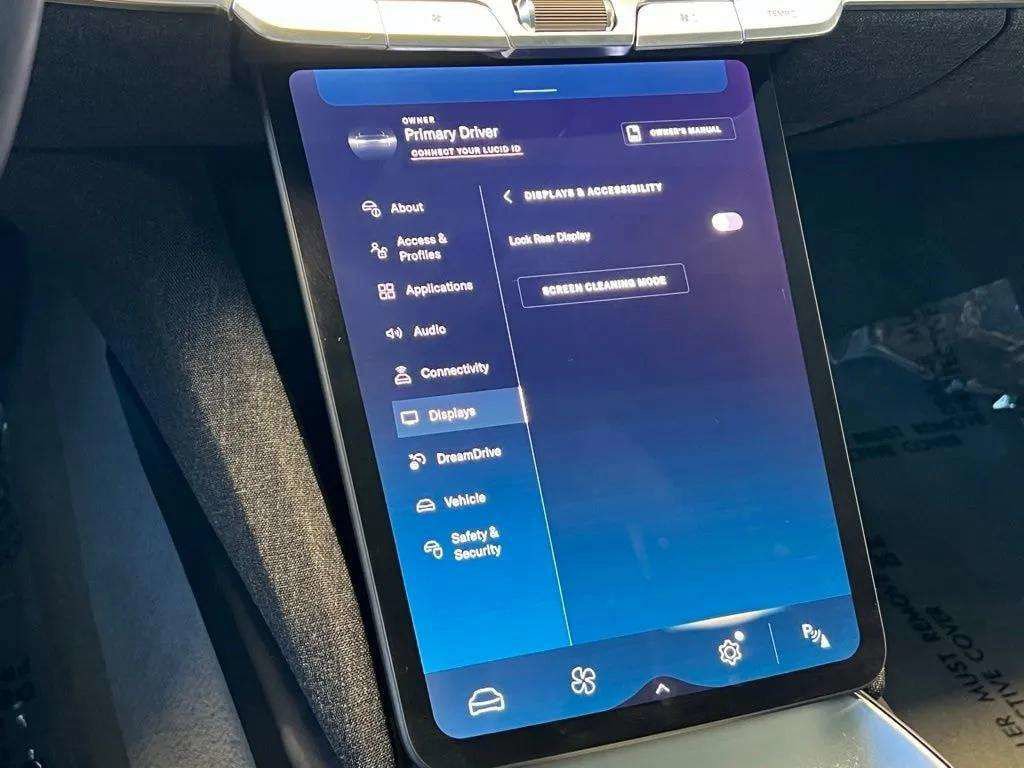 Used 2022 Lucid Air Grand Touring image 12