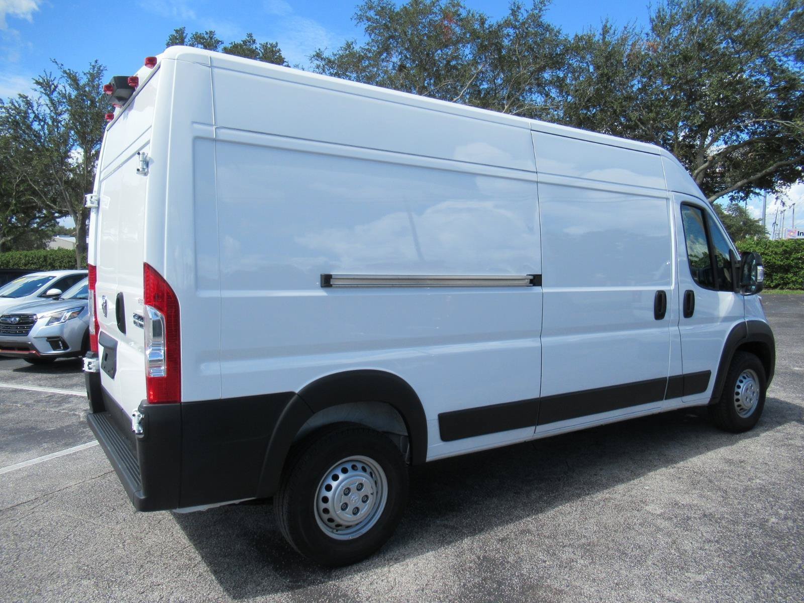 Used 2026 RAM ProMaster 2500 w/ Convenience Group FWD image 5