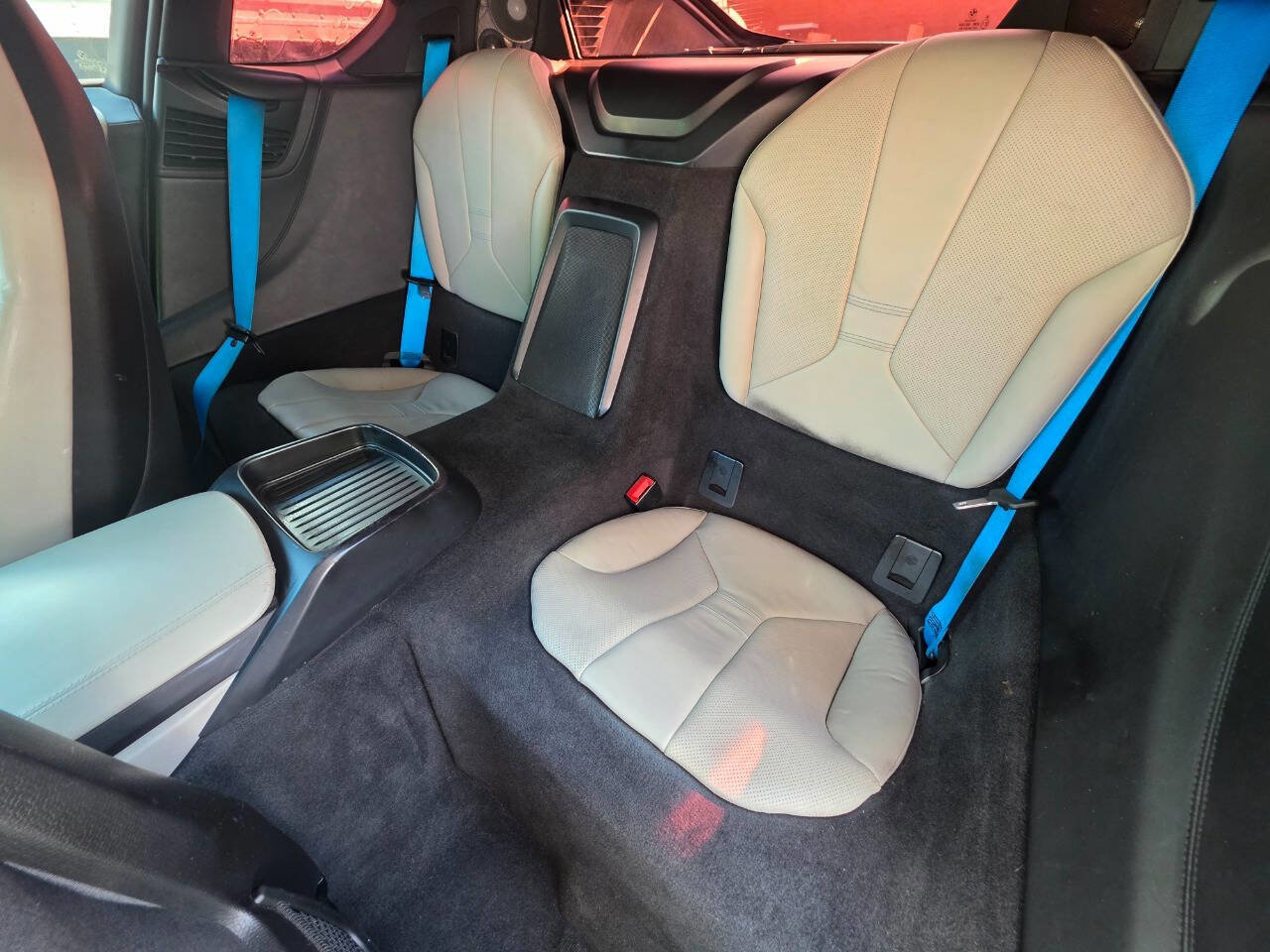 Used 2015 BMW i8 image 12