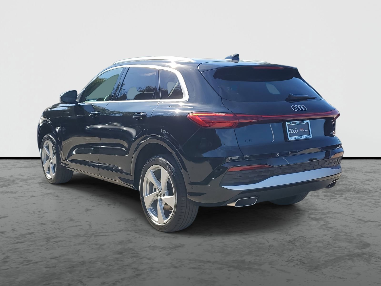 New 2025 Audi Q5 Premium Plus image 3