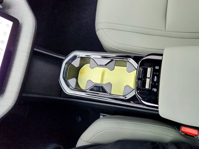 New 2025 Volvo EX30 Plus w/ Protection Package Premier image 24