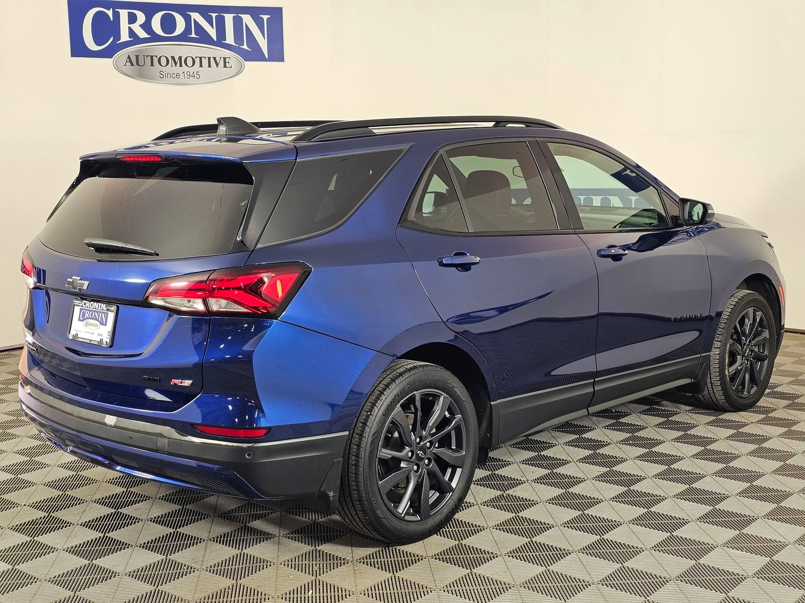 Used 2022 Chevrolet Equinox RS w/ Infotainment Package image 6