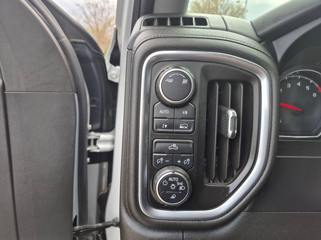 Used 2019 Chevrolet Silverado 1500 LT w/ All-Star Edition image 17