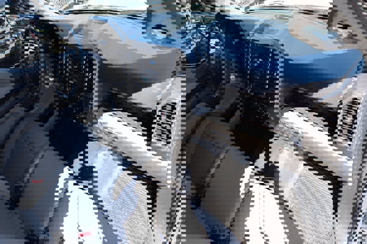 Used 2022 Ford F550 2WD Regular Cab Super Duty image 25