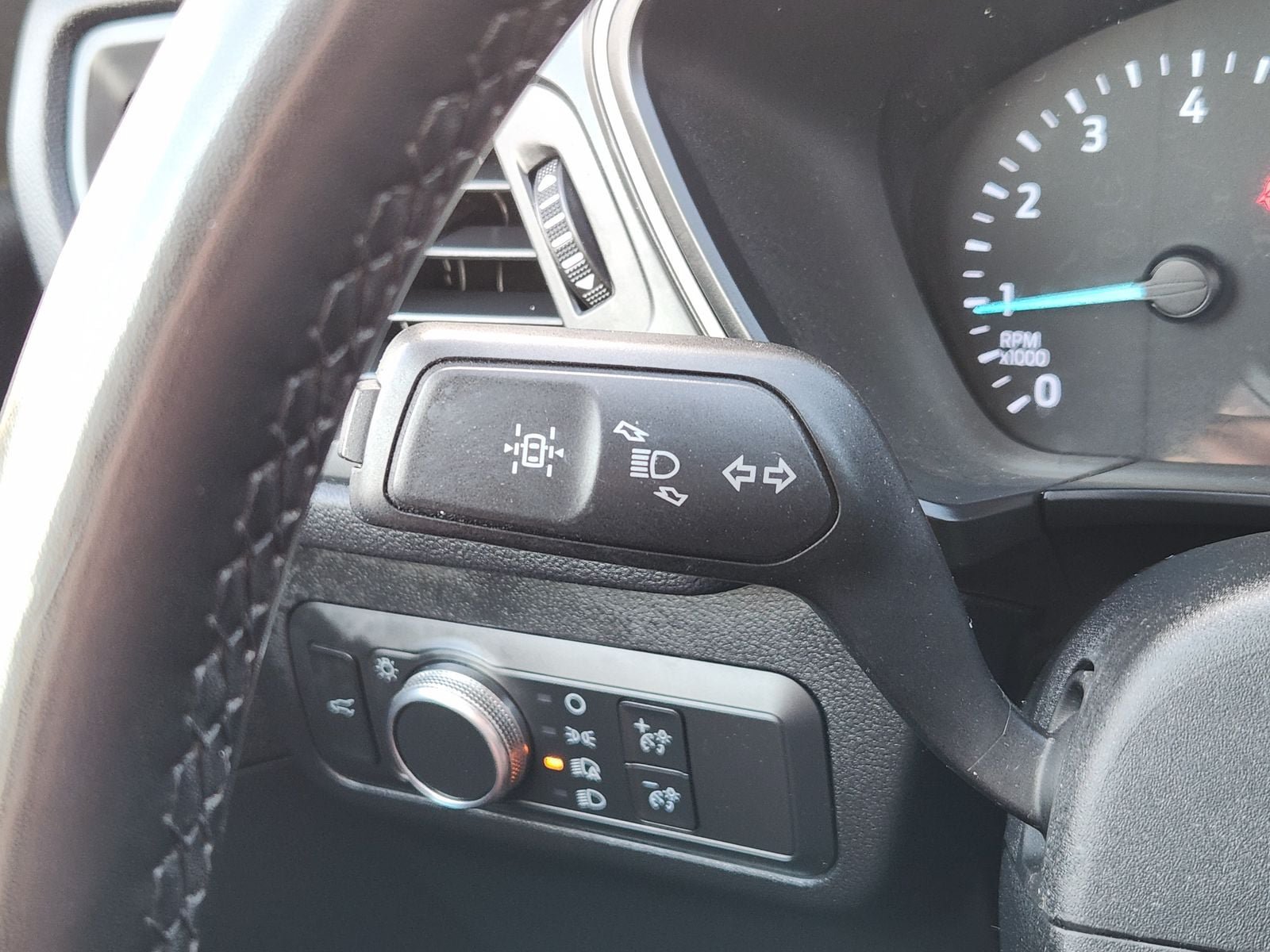 Used 2022 Ford Escape SE w/ Convenience Package AWD/4WD image 37