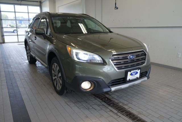 Used 2017 Subaru Outback 3.6R Touring AWD/4WD image 16