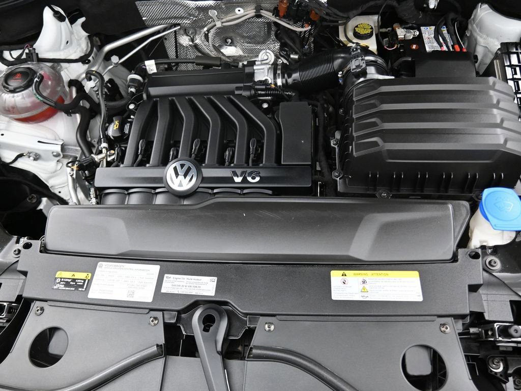 Used 2023 Volkswagen Atlas Cross Sport SEL R-Line image 7