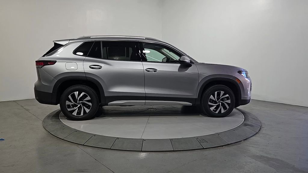 New 2026 Volkswagen Tiguan S image 6