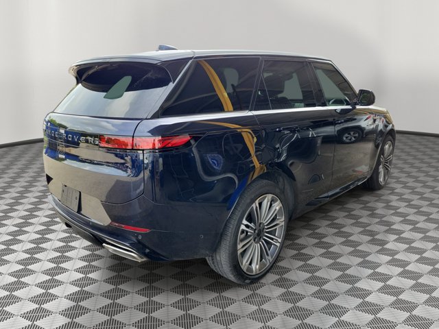 Used 2026 Land Rover Range Rover Sport Dynamic SE AWD/4WD image 6
