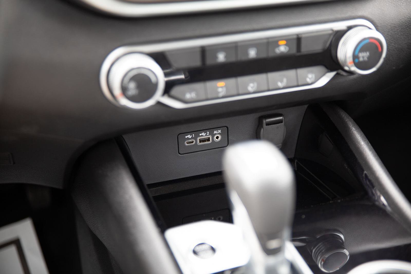 Used 2024 Nissan Altima 2.5 SV image 14