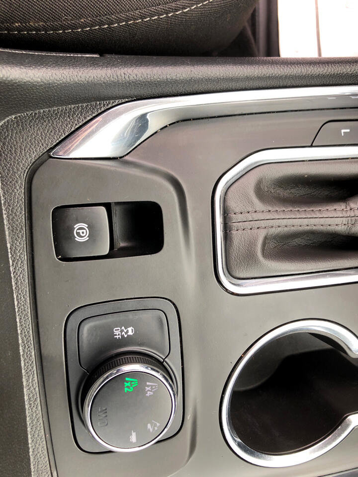 Used 2020 Chevrolet Traverse LT image 25