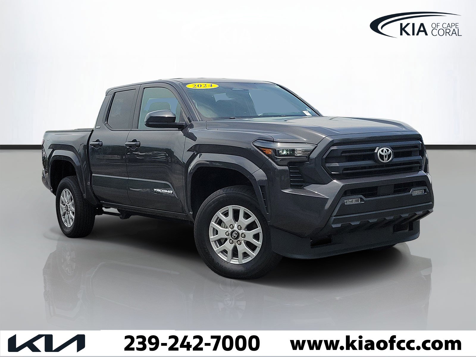 Used 2024 Toyota Tacoma SR5 AWD/4WD image 1