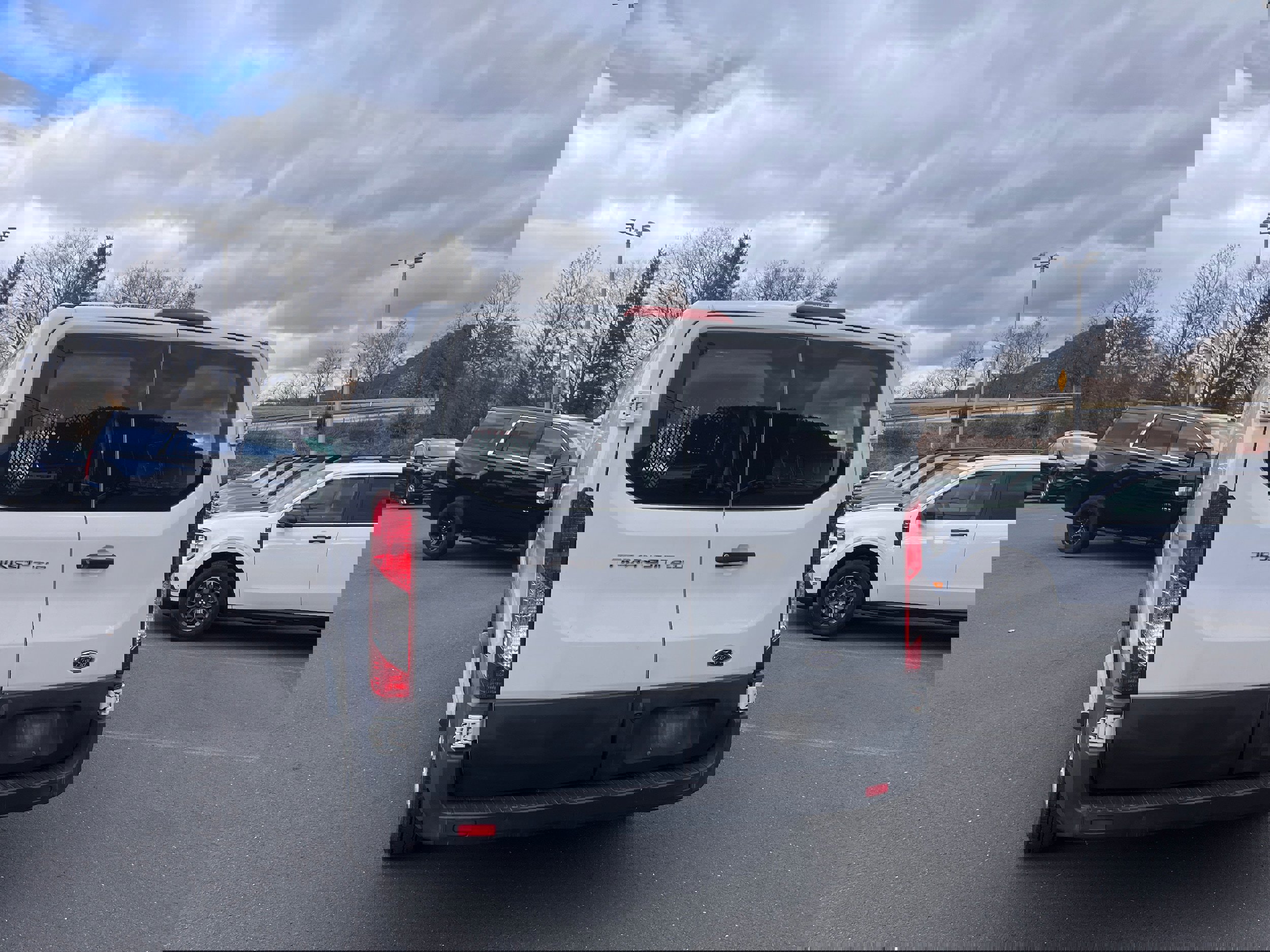 Used 2018 Ford Transit 250 130 Low Roof w/ Exterior Upgrade Package image 5