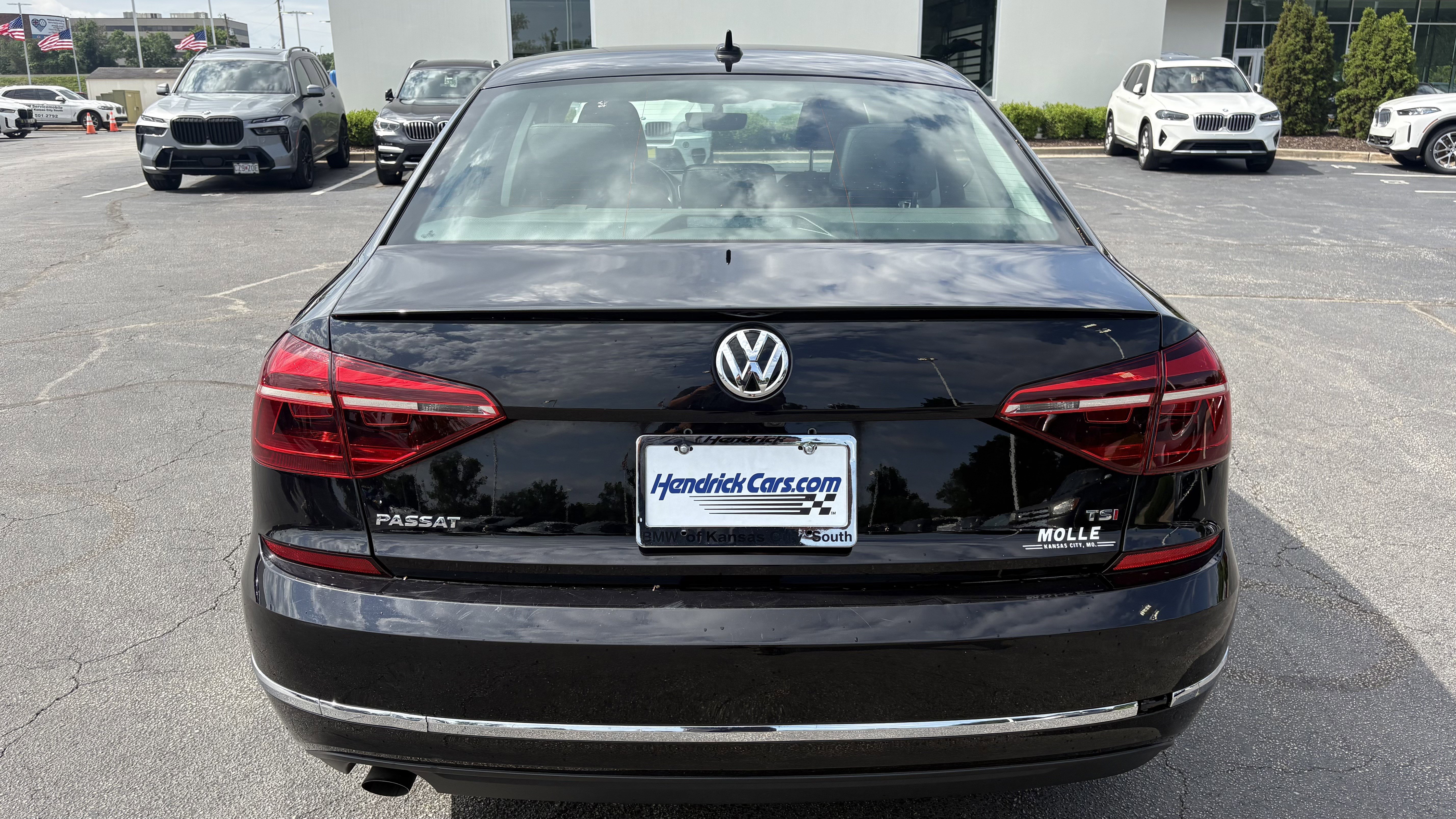 Used 2019 Volkswagen Passat 2.0T Wolfsburg w/ Wheels & Sunroof Package FWD image 9