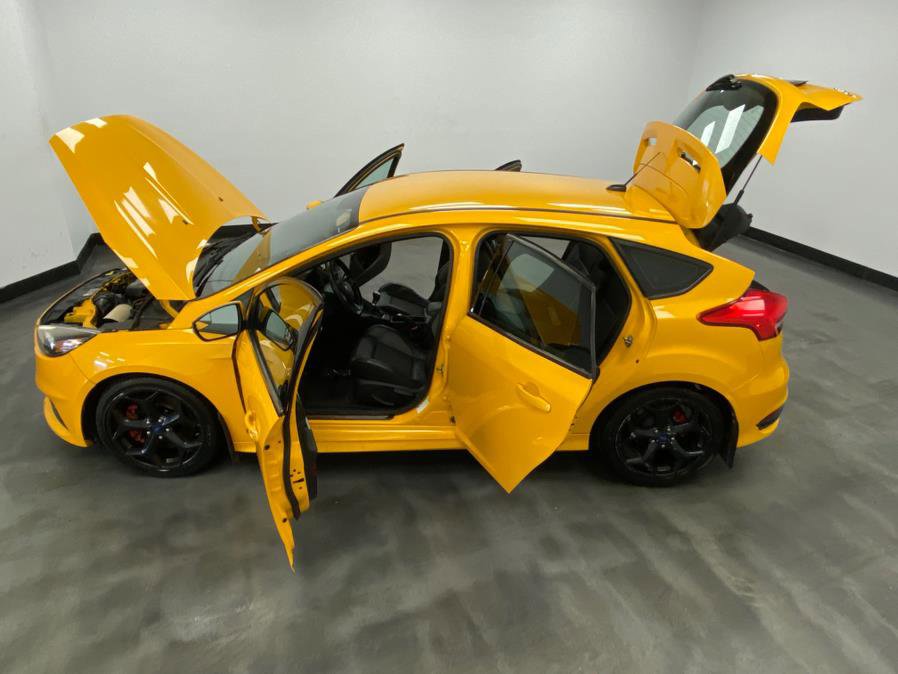 Used 2015 Ford Focus ST w/ Equipment Group 401A image 43