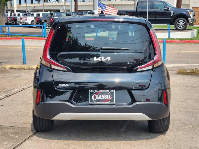 Used 2024 Kia Soul LX w/ Option Group 015 FWD image 6