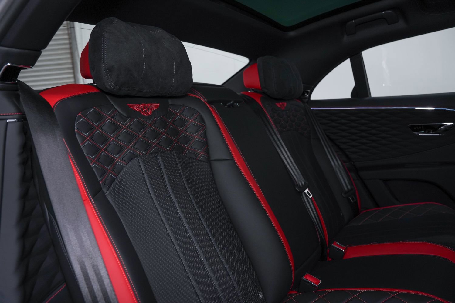 Used 2024 Bentley Flying Spur W12 image 38
