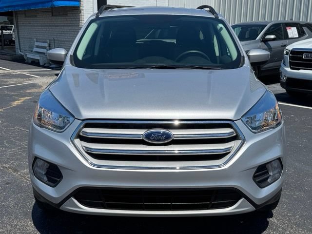 Used 2018 Ford Escape SE FWD image 2