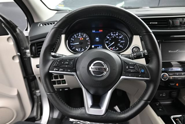 Used 2022 Nissan Rogue Sport SL w/ Premium Package FWD image 12