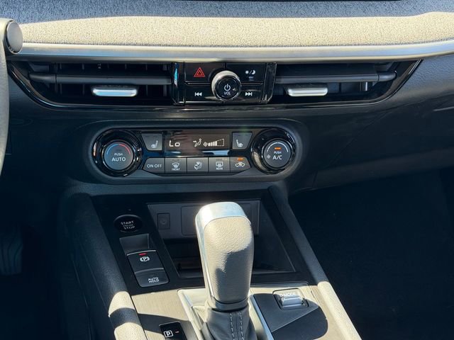 New 2026 Nissan Kicks SV w/ Charging Package FWD image 17
