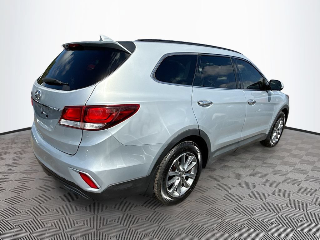 Used 2018 Hyundai Santa Fe SE w/ Cargo Package FWD image 8