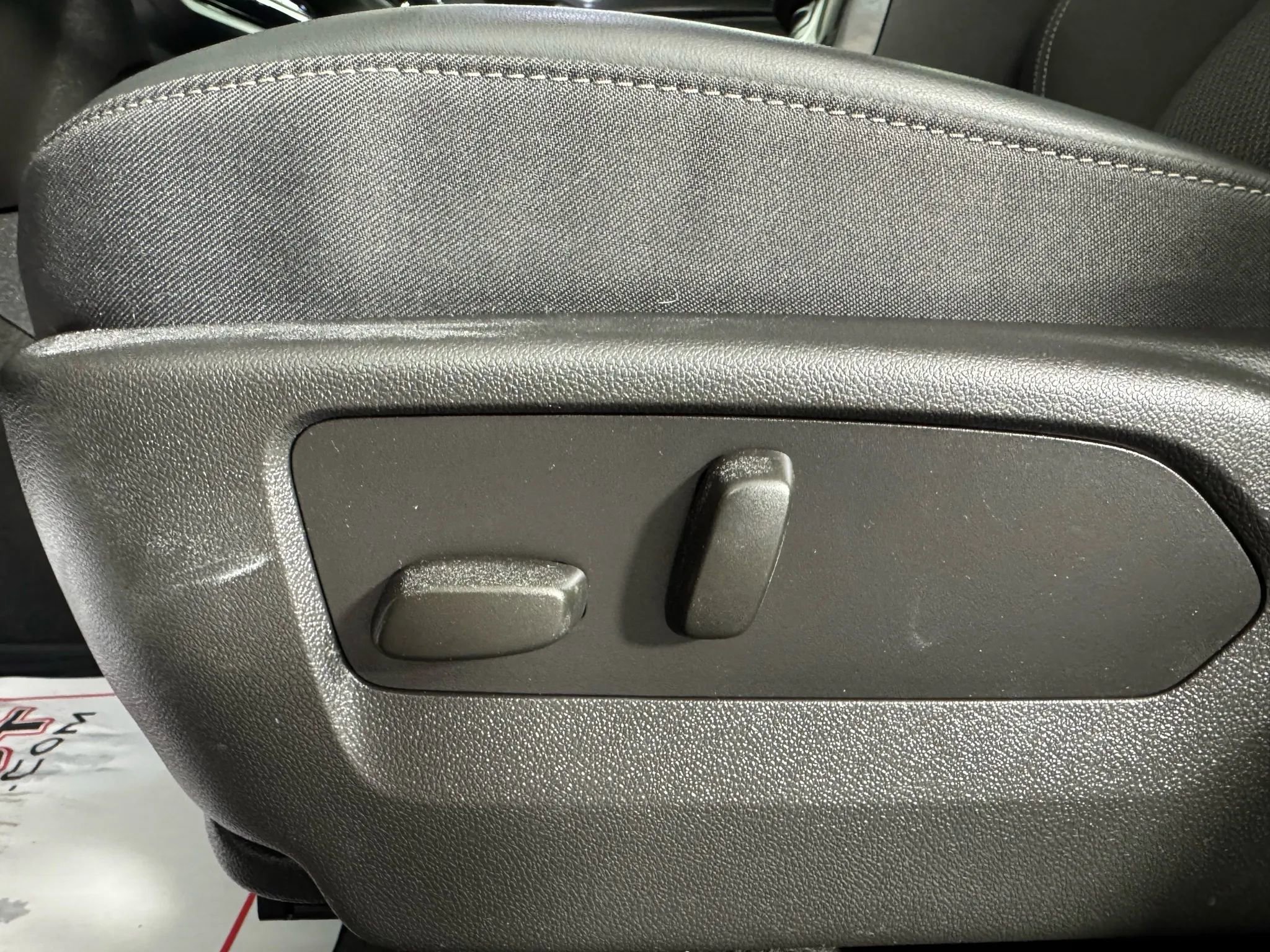 Used 2023 Buick Envision Preferred FWD image 34