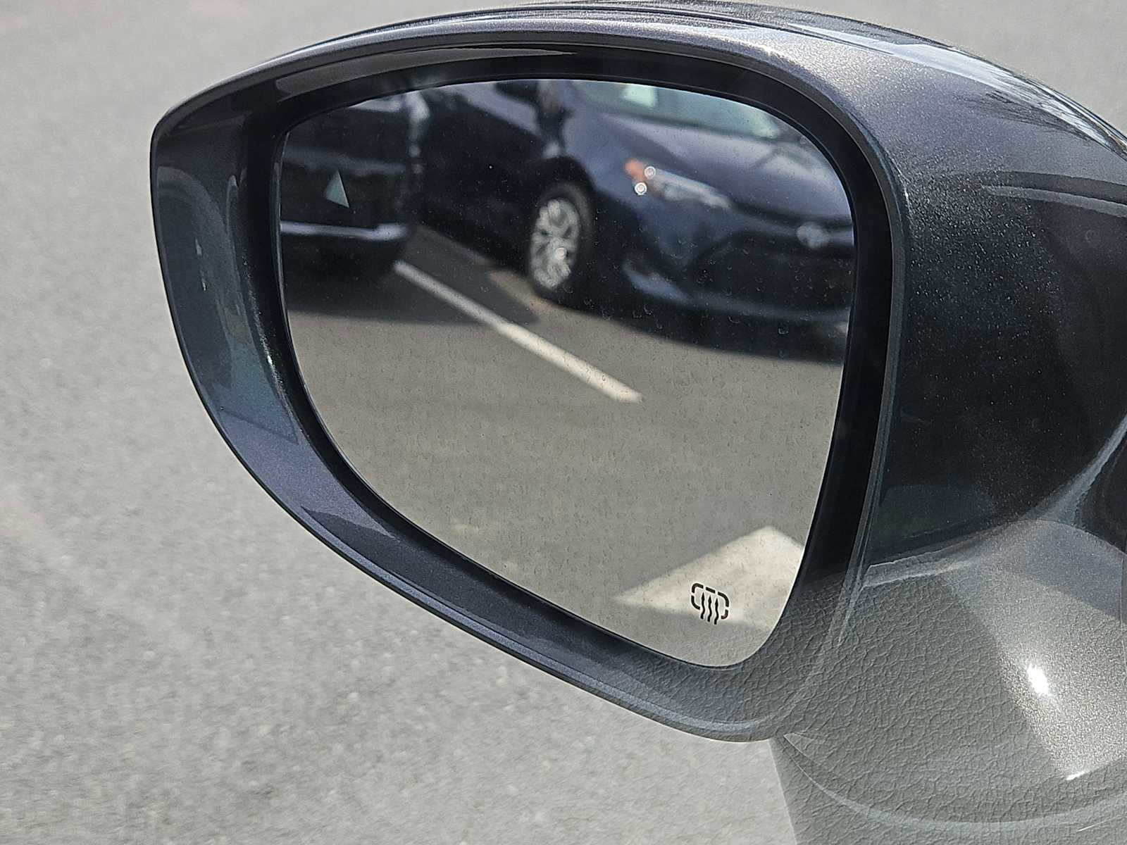 Used 2017 Chrysler Pacifica Touring-L image 22