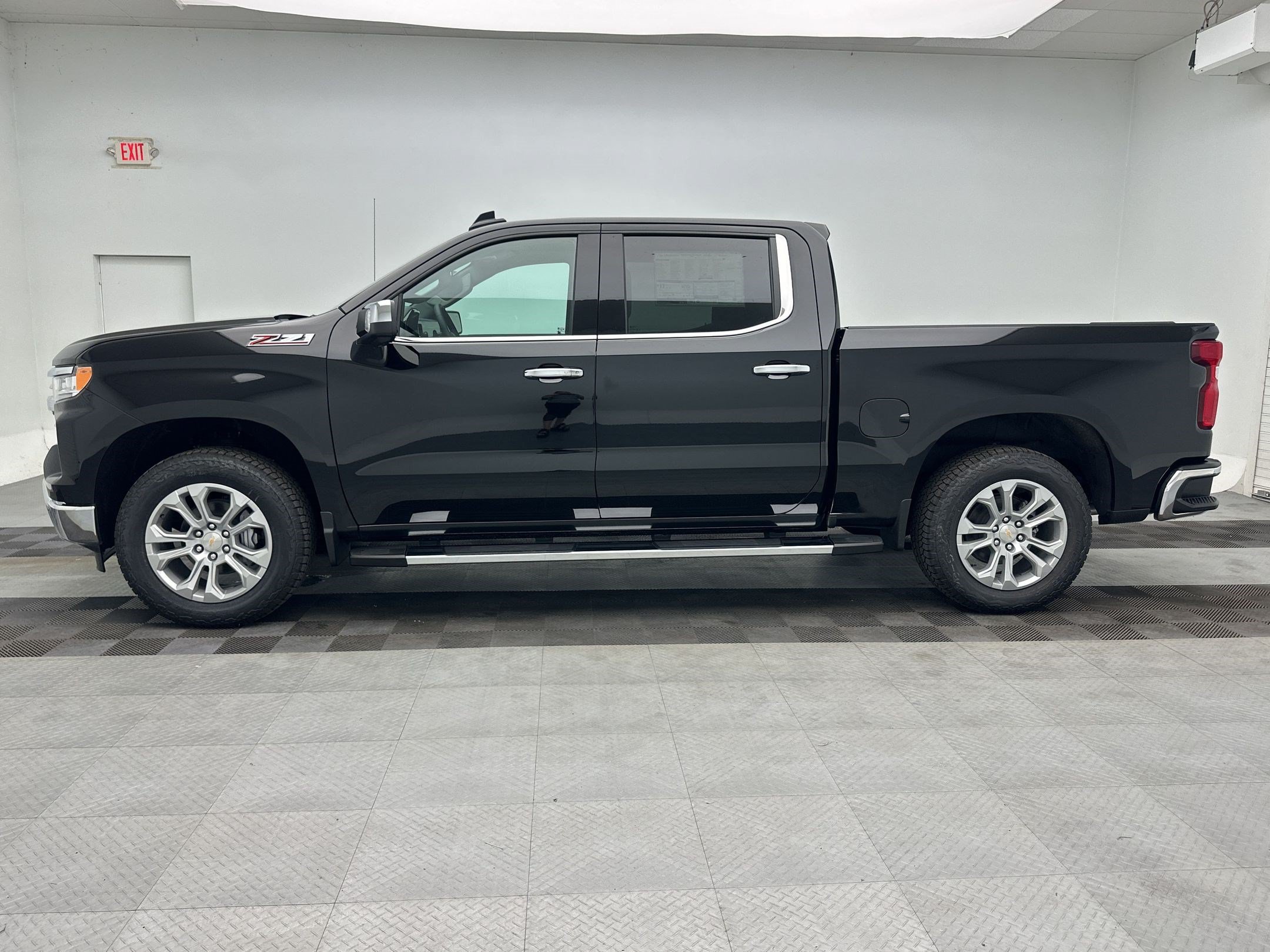 New 2026 Chevrolet Silverado 1500 LTZ AWD/4WD image 2