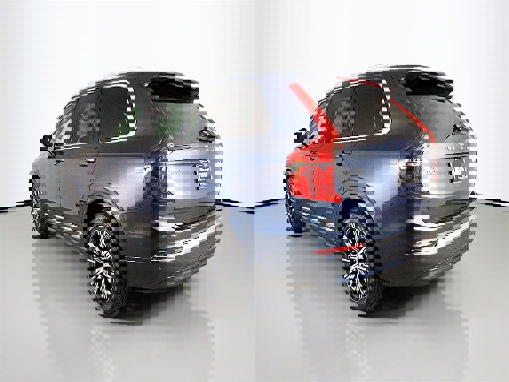 Certified 2025 Volvo XC90 B6 Core image 5