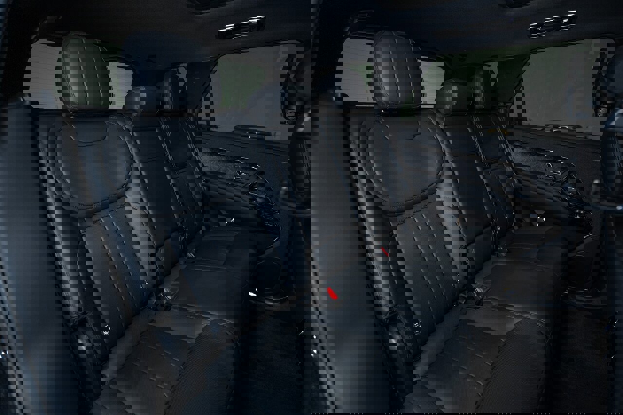 Used 2025 Land Rover Range Rover Sport Dynamic SE image 34