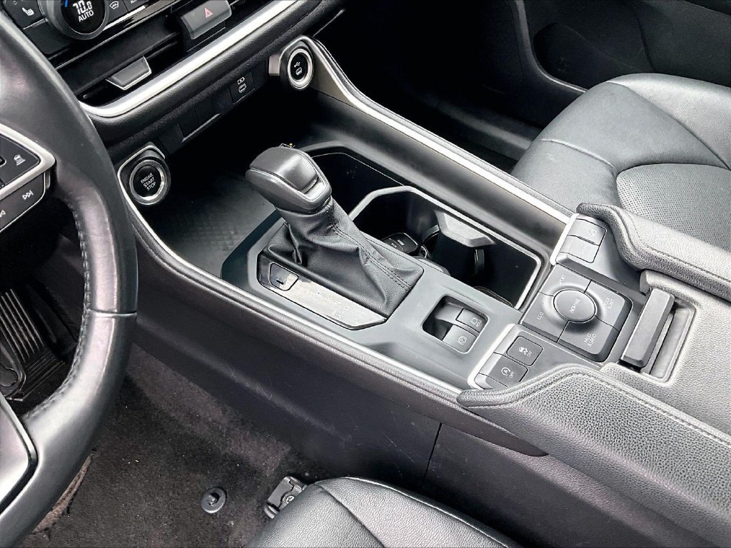 Used 2025 Toyota Grand Highlander AWD image 21