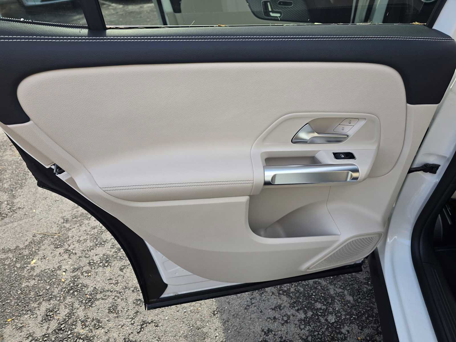 Used 2025 Mercedes-Benz GLB 250 image 20