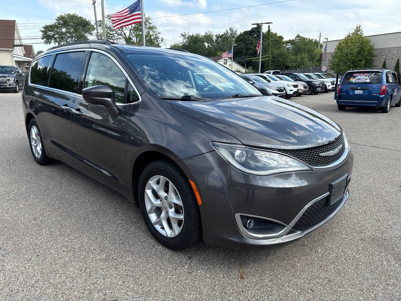 Used 2018 Chrysler Pacifica Touring Plus w/ Tire & Wheel Group