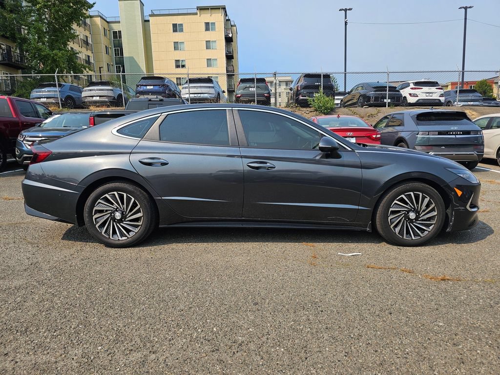 Used 2022 Hyundai Sonata Limited FWD image 8