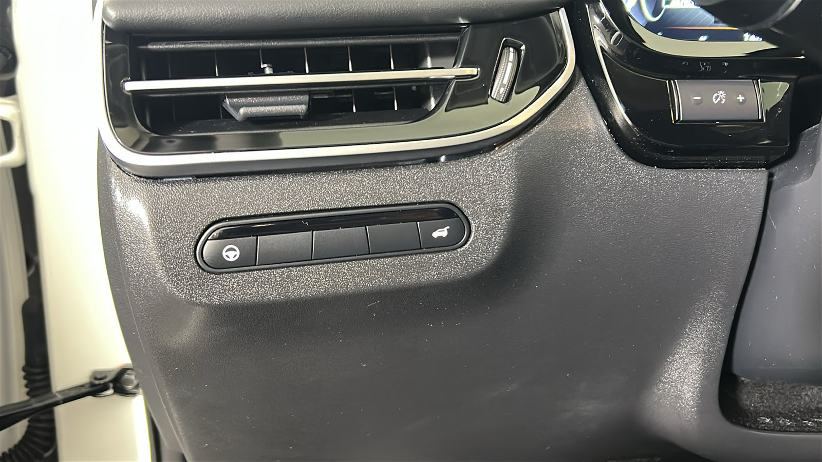 Used 2024 INFINITI QX60 Luxe AWD/4WD image 22