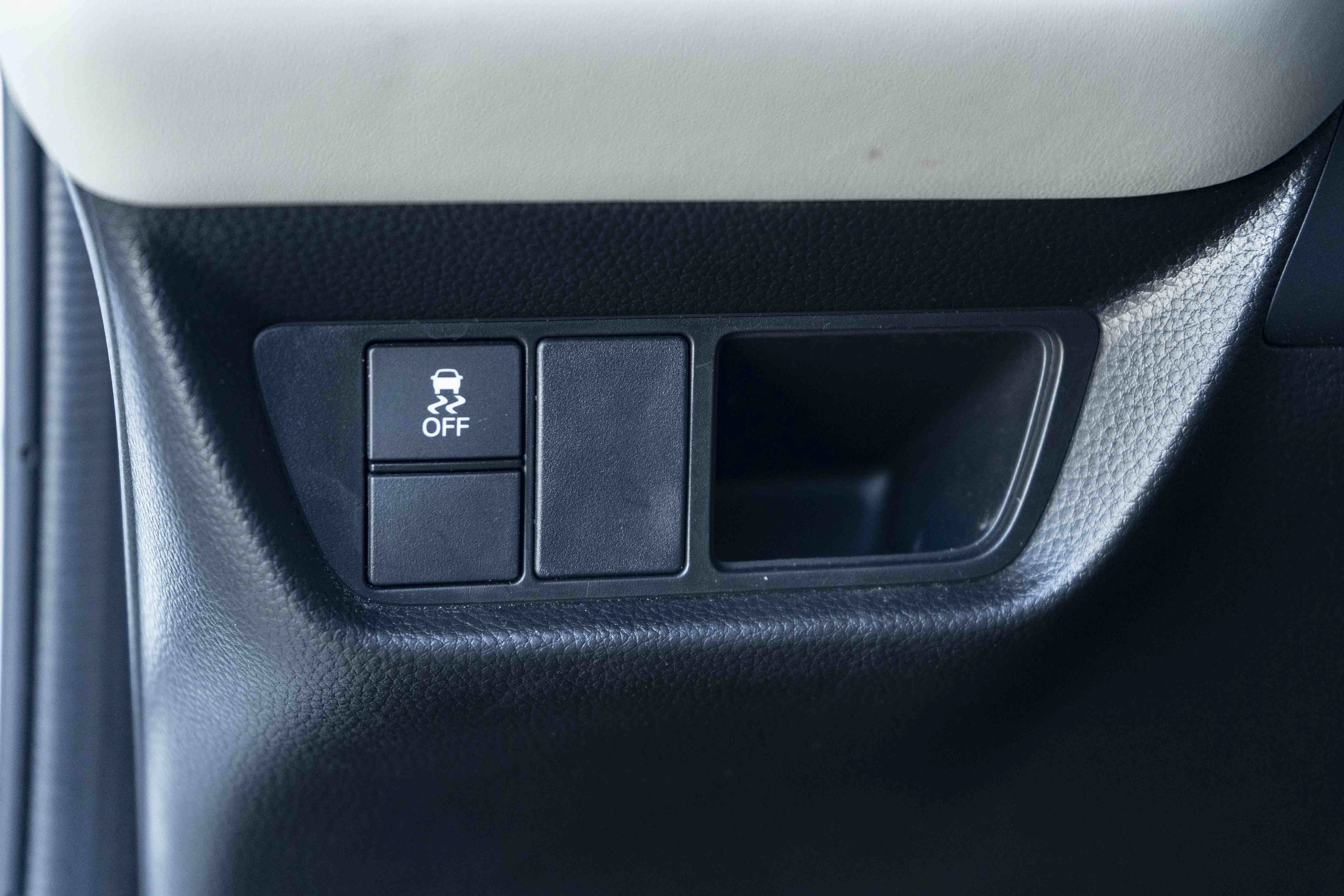 Used 2024 Honda HR-V LX image 40