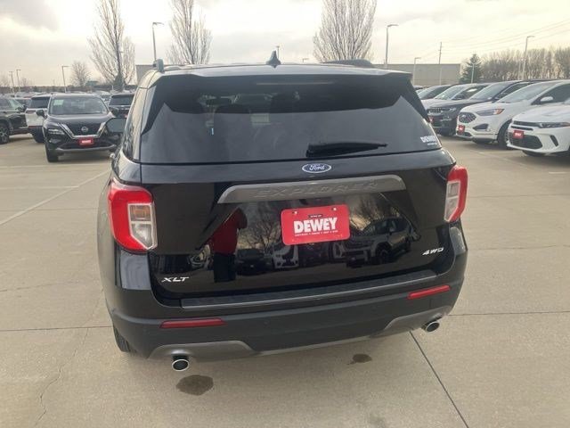 Used 2023 Ford Explorer XLT w/ Equipment Group 202A image 7