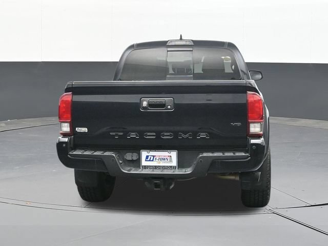 Used 2019 Toyota Tacoma TRD Sport w/ Technology Package AWD/4WD image 10