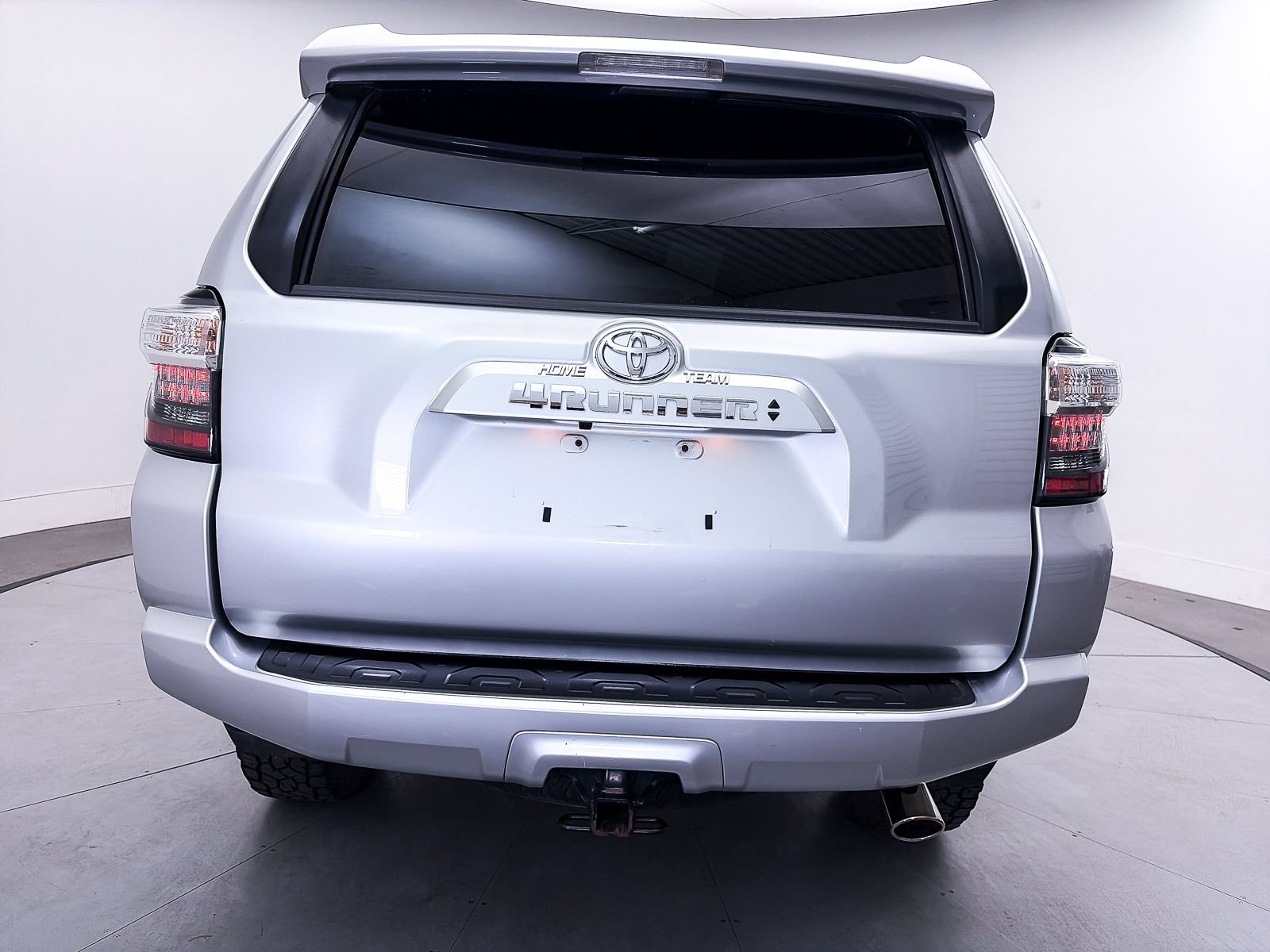 Used 2022 Toyota 4Runner SR5 Premium w/ Moonroof Package AWD/4WD image 16