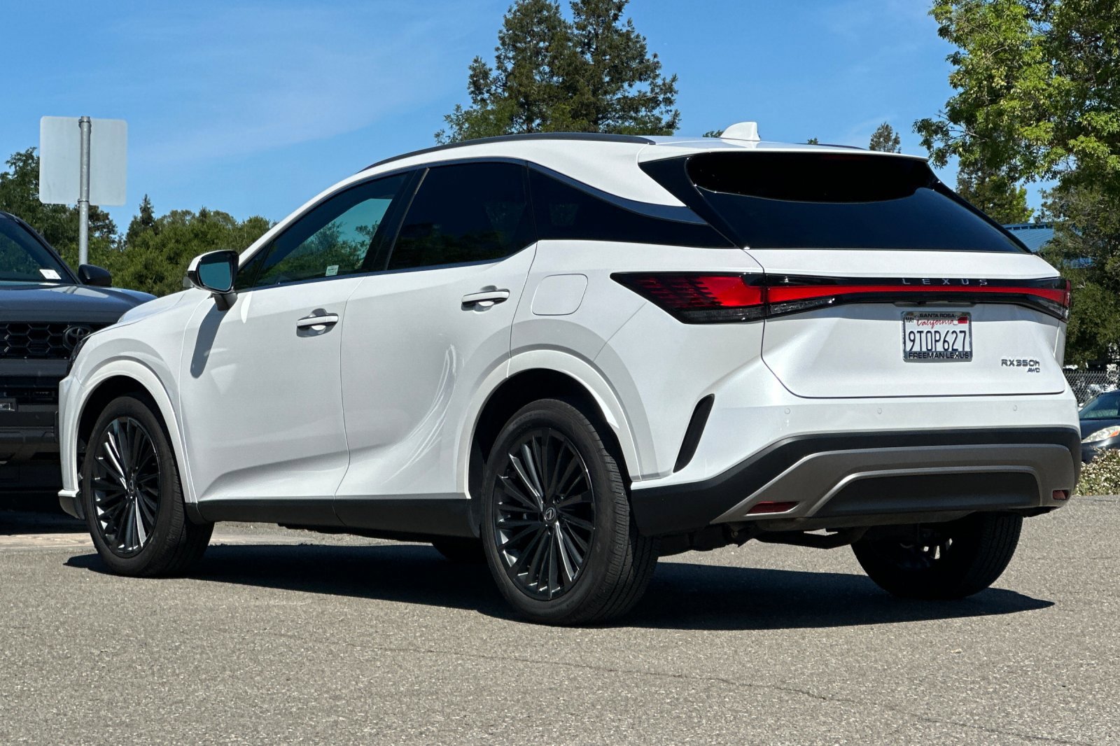 Used 2025 Lexus RX 350h w/ Convenience Package AWD/4WD image 6