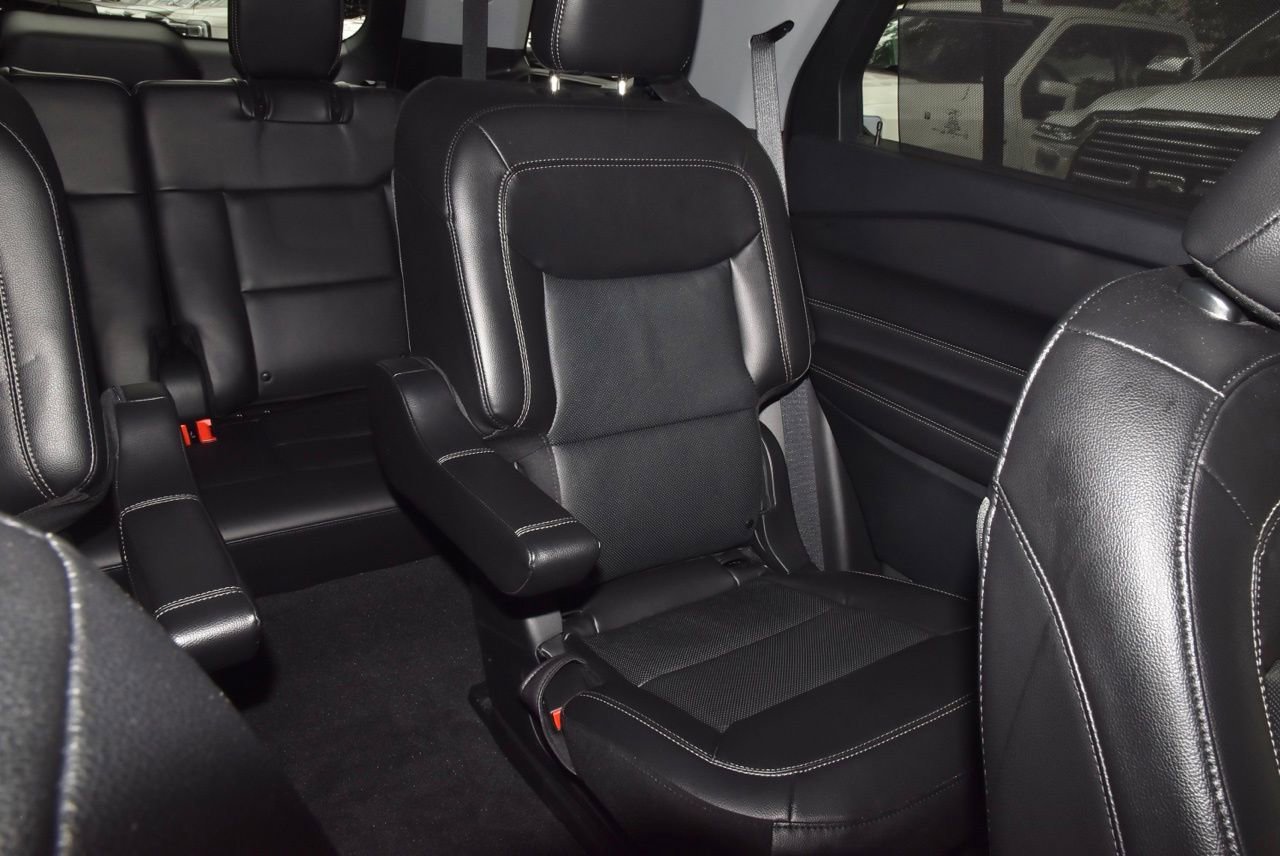 Used 2024 Ford Explorer Limited w/ Limited Technology Package AWD/4WD image 23