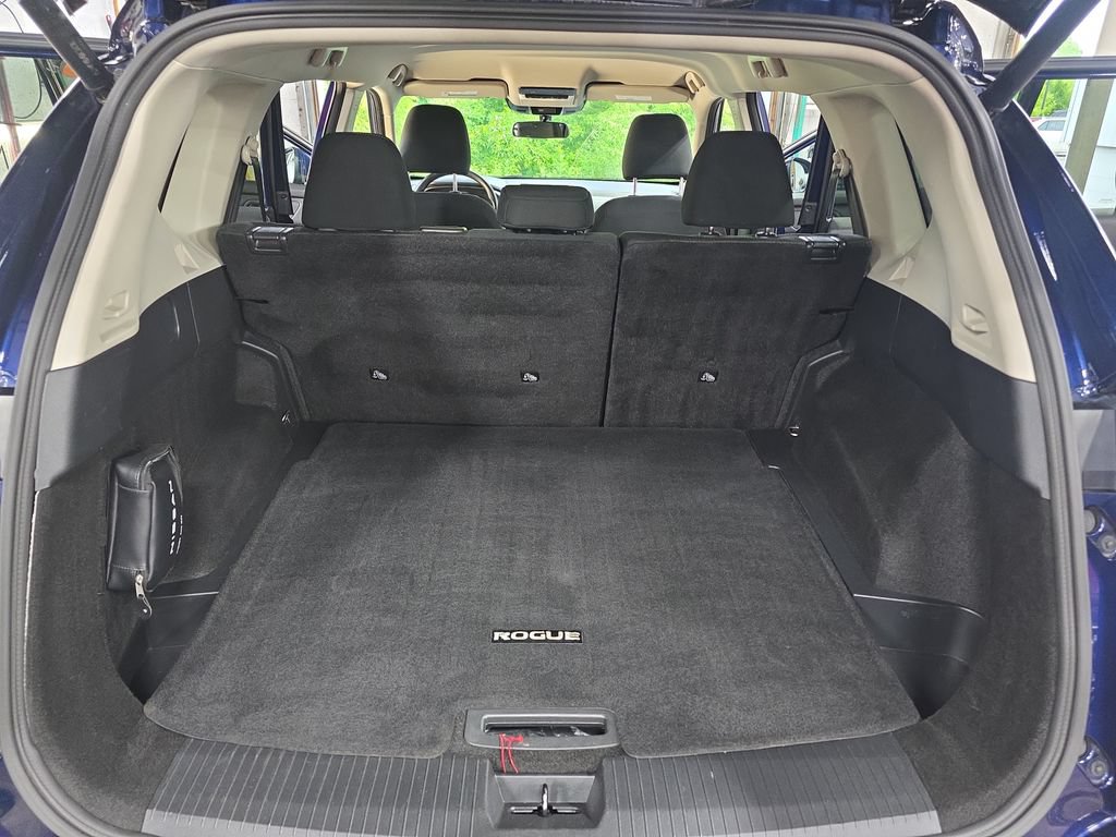 Used 2024 Nissan Rogue SV AWD/4WD image 12
