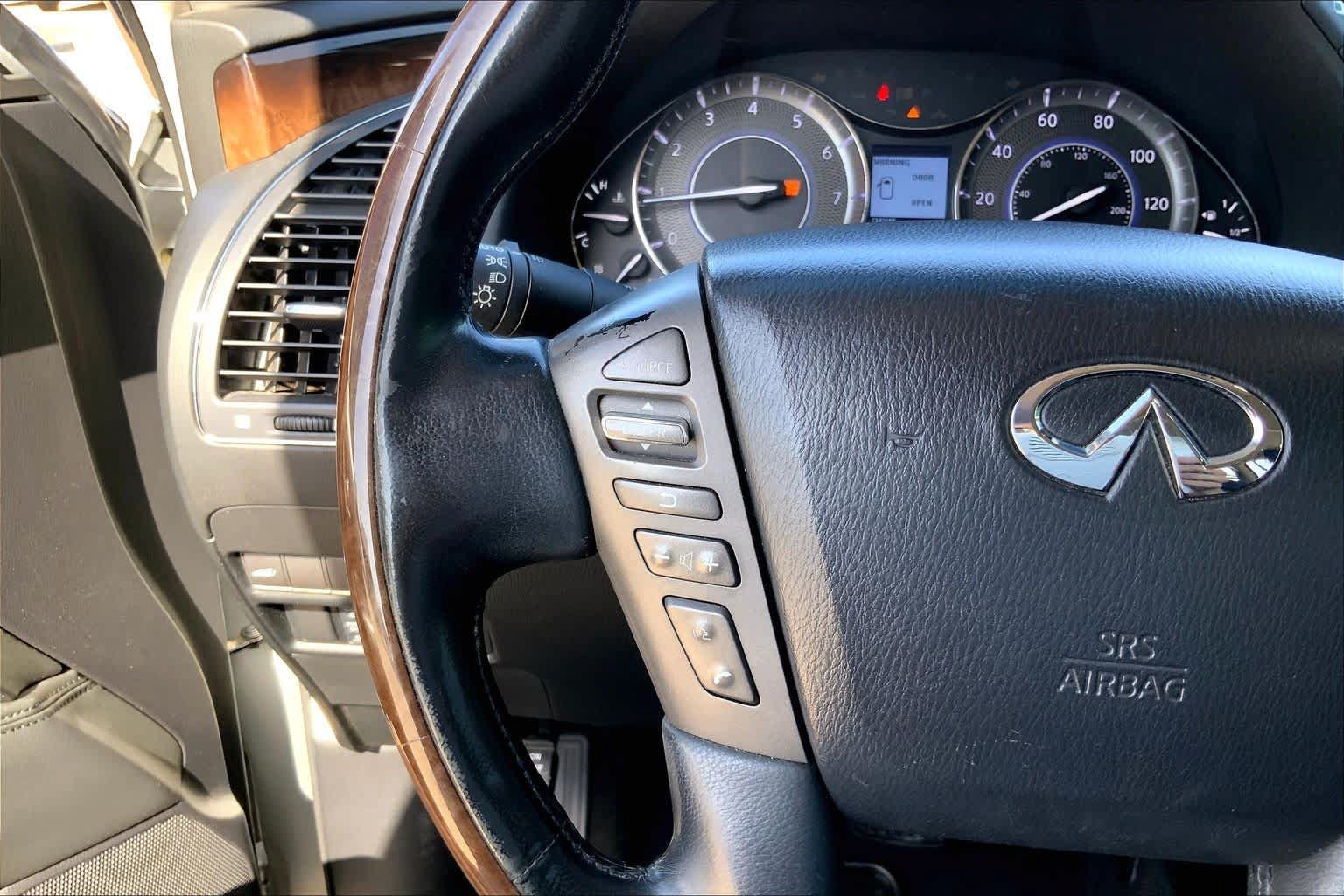 Used 2013 INFINITI QX56 4WD w/ Deluxe Touring Pkg image 23
