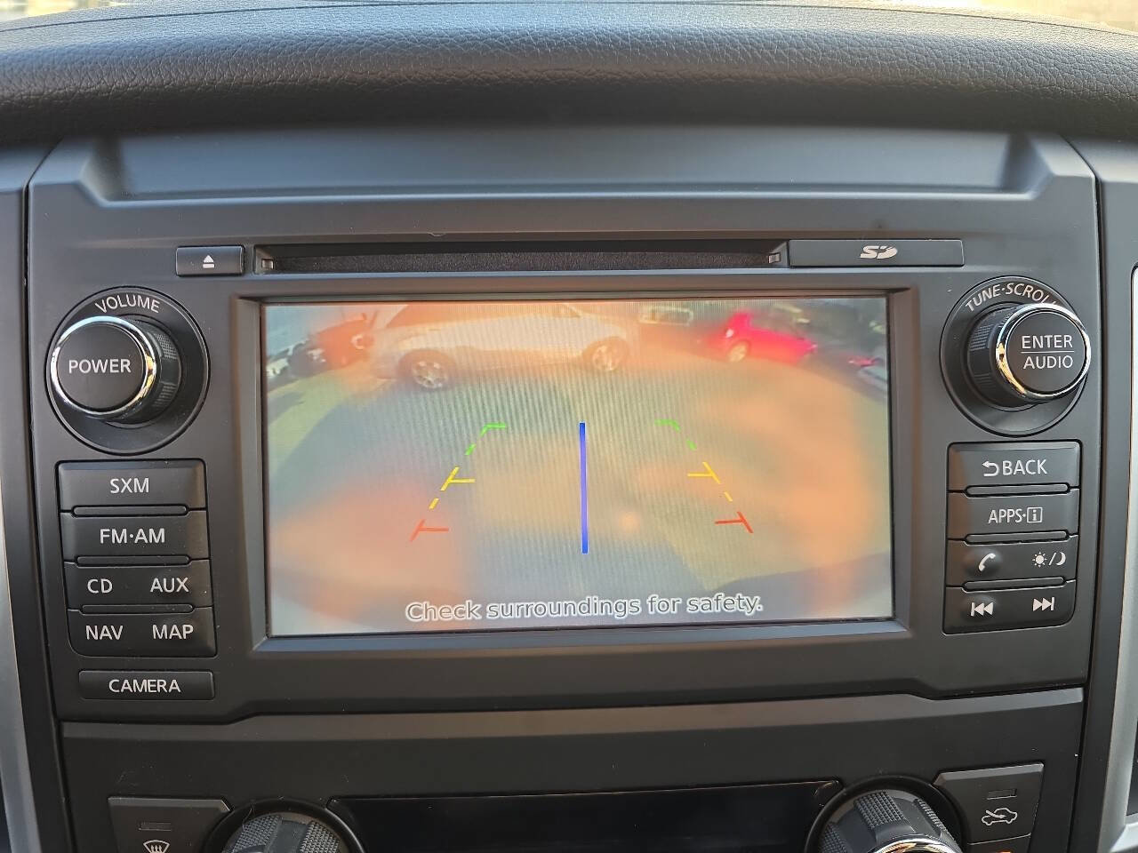 Used 2018 Nissan Titan XD image 27