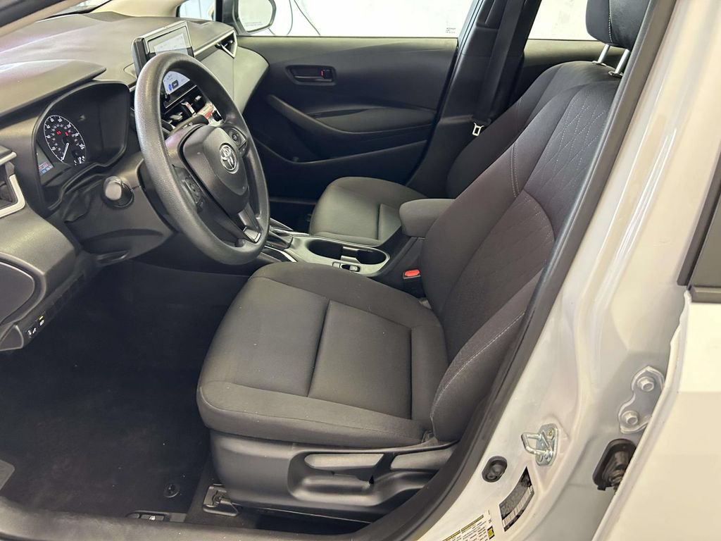 Certified 2025 Toyota Corolla LE FWD image 15