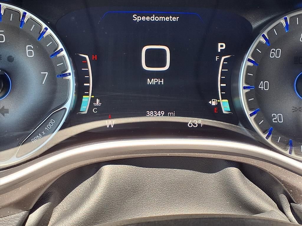 Used 2024 Chrysler Pacifica Touring-L FWD image 32