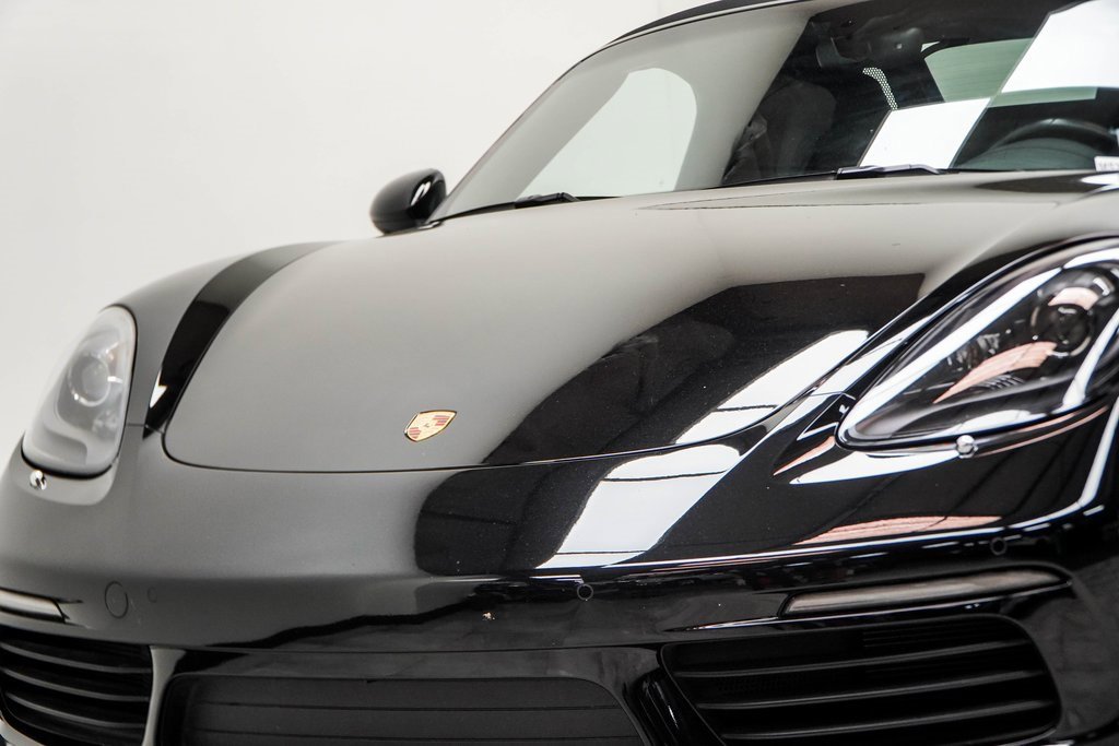 Used 2021 Porsche 718 Boxster image 3