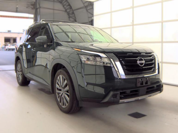 Used 2023 Nissan Pathfinder SL w/ SL Premium Package AWD/4WD image 3