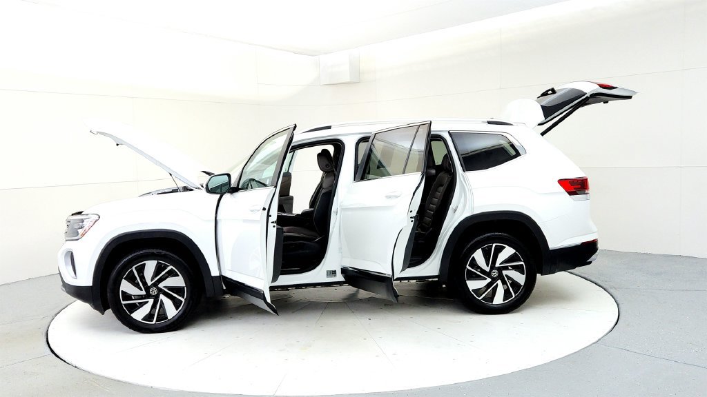 Used 2024 Volkswagen Atlas SEL AWD/4WD image 10
