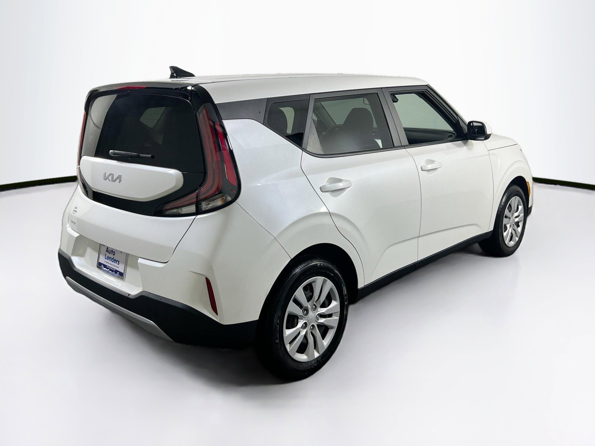 Used 2023 Kia Soul LX image 5